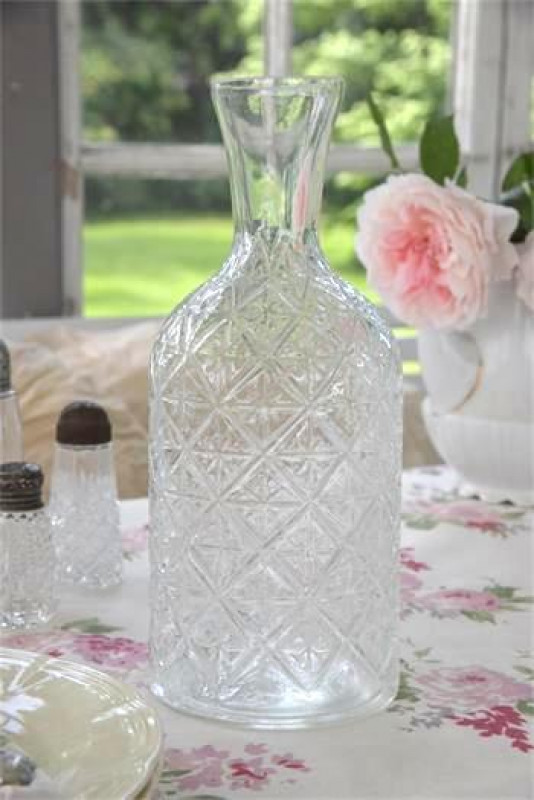 Karaffe Vase Pressglas Rautenmuster Antik-Style