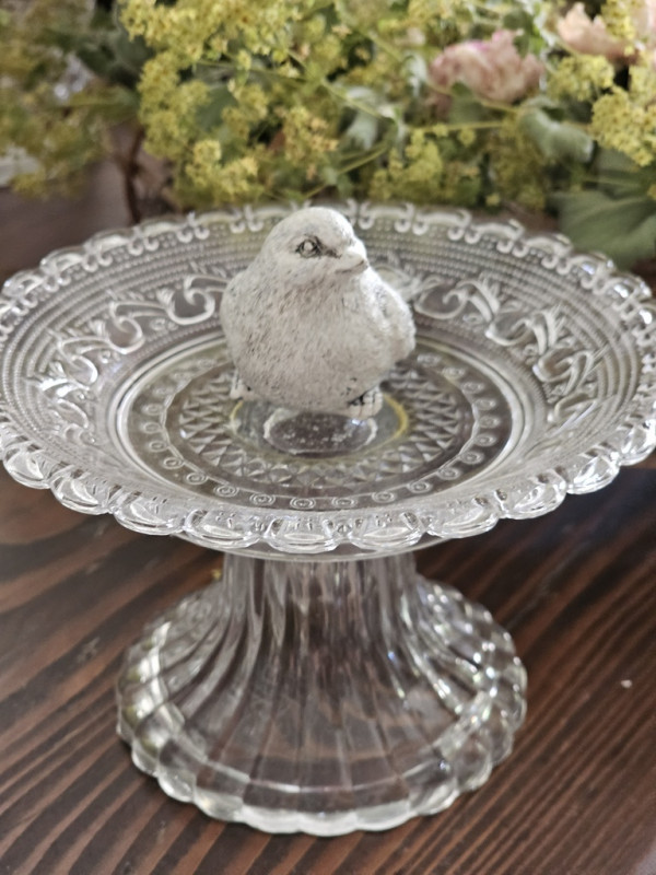 Preview: glas-teller-auf-fuss-pressglas