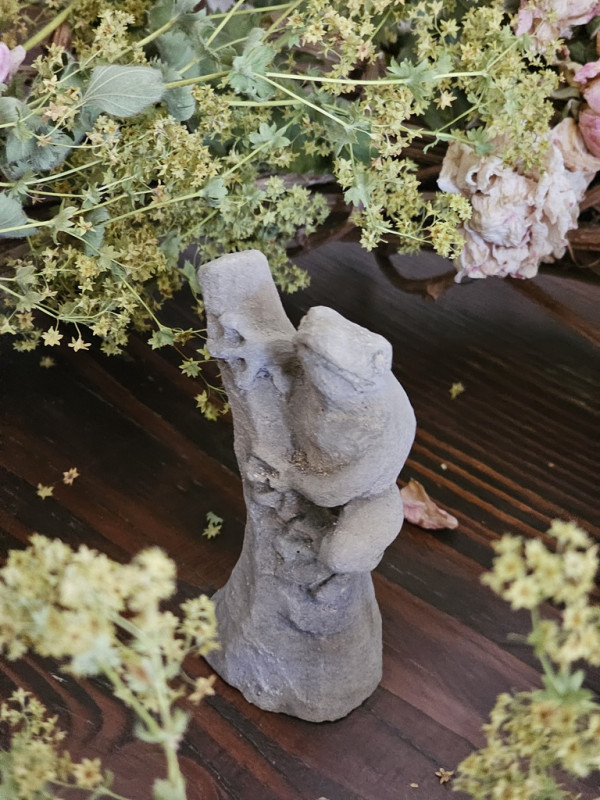 Frosch-stein-guss-deko