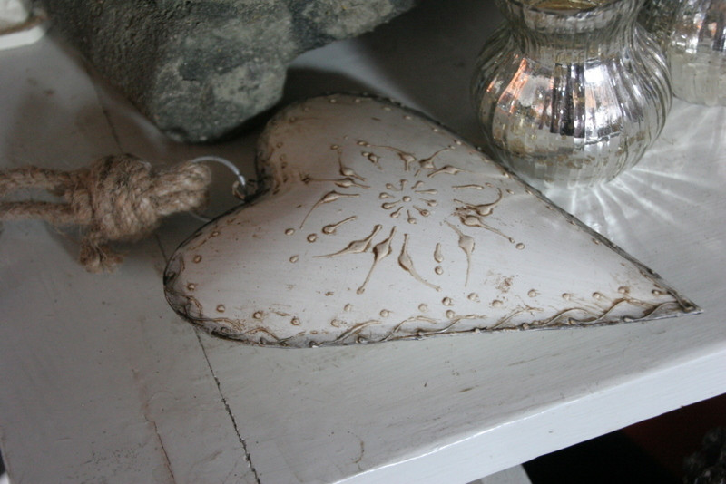 Preview: deko-herz-metall-white-shabby