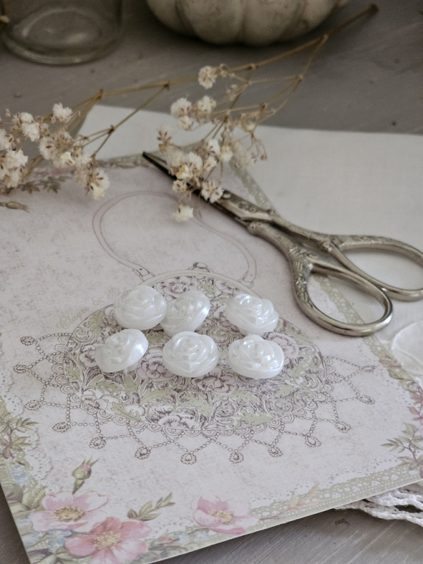 Preview: Knöpfe Rosenblüten Romantik
