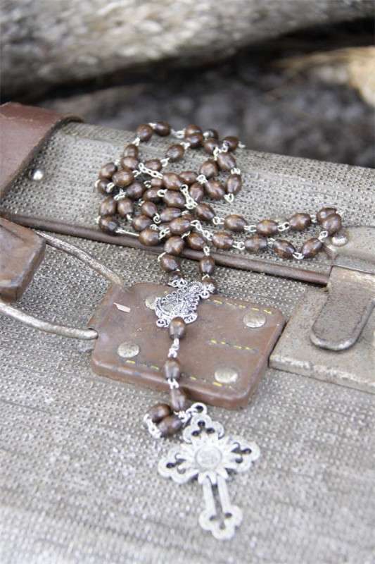 Perlenkette Pray for peace Rosenkranz Halskette