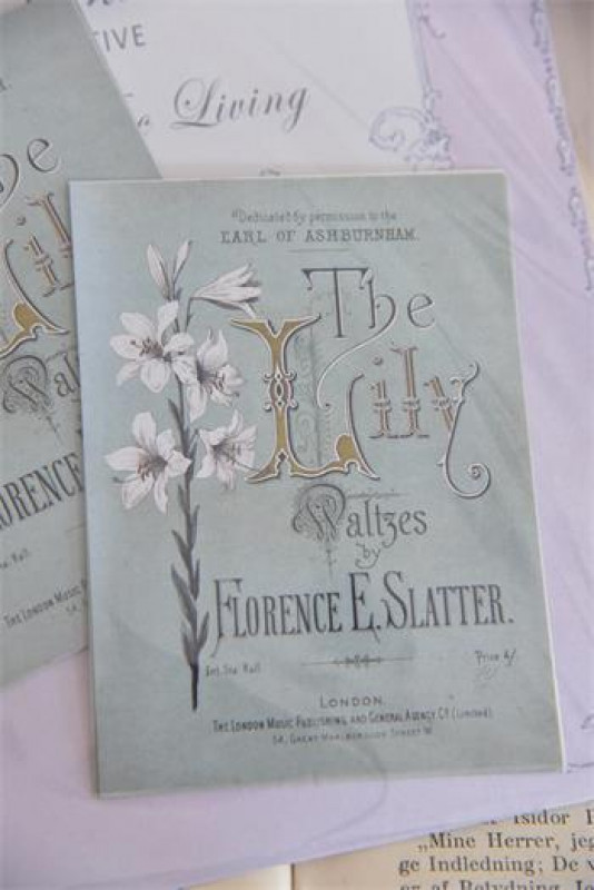 Preview: Vintage Motive Kärtchen "the Lily" 8 Stck.