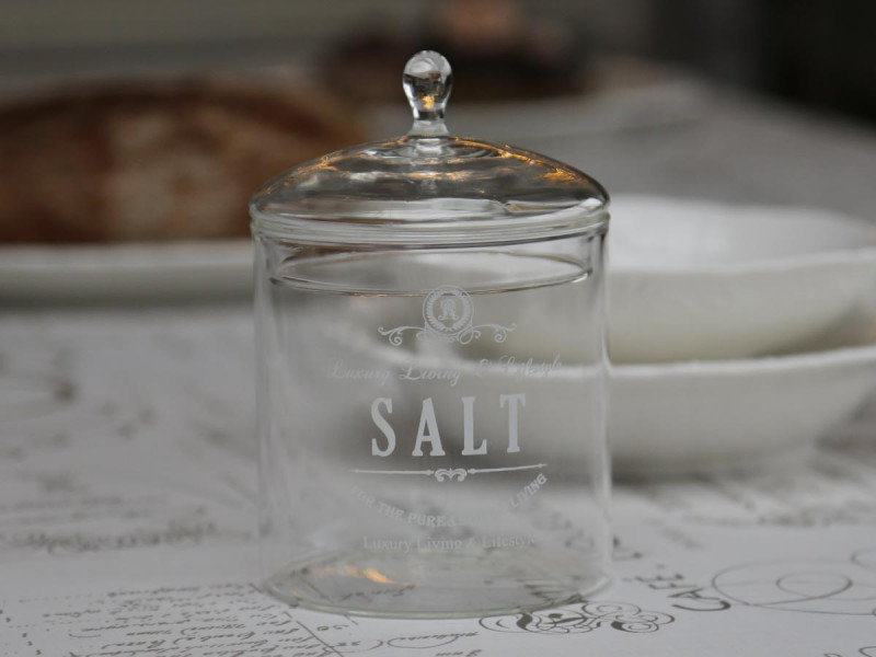 Salzdose aus Glas mit Schriftzug Salt