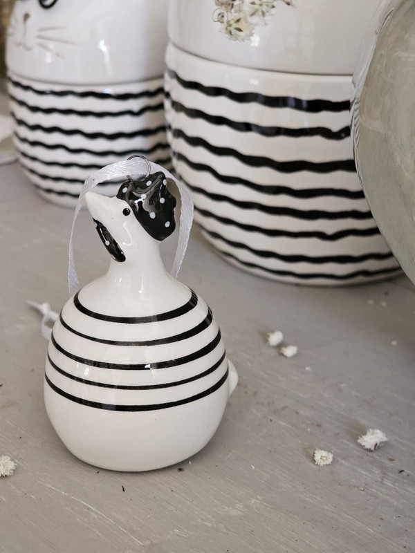 Preview: Oster Huhn Anhänger Keramik white black