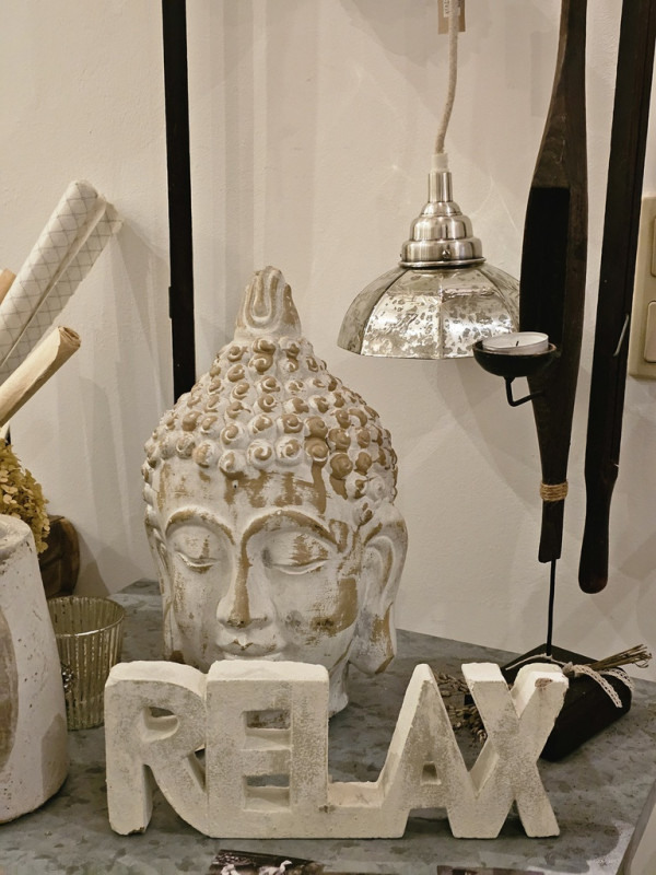 Preview: Deko Living Schriftzug "RELAX"