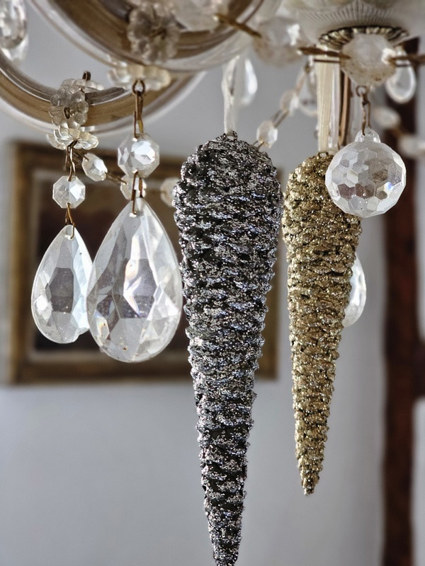 Preview: Weihnachtsdeko Tannenzapfen gold