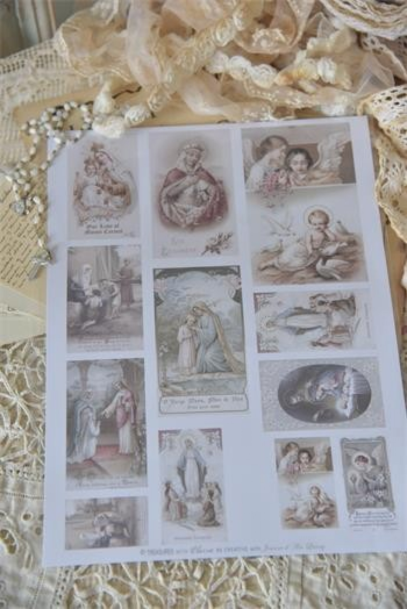 Bogen mit alten Gebetsbilder Madonna Maria