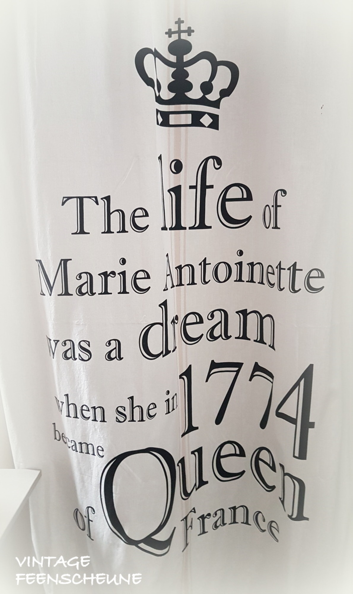 Vorhang Schriftzug Marie Antoinette