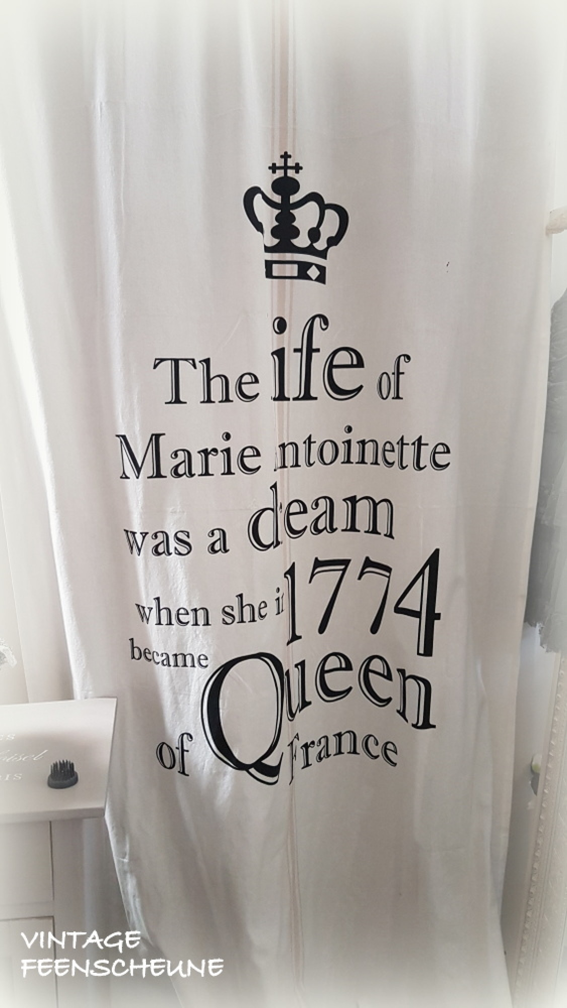 Vorhang Schriftzug Marie Antoinette
