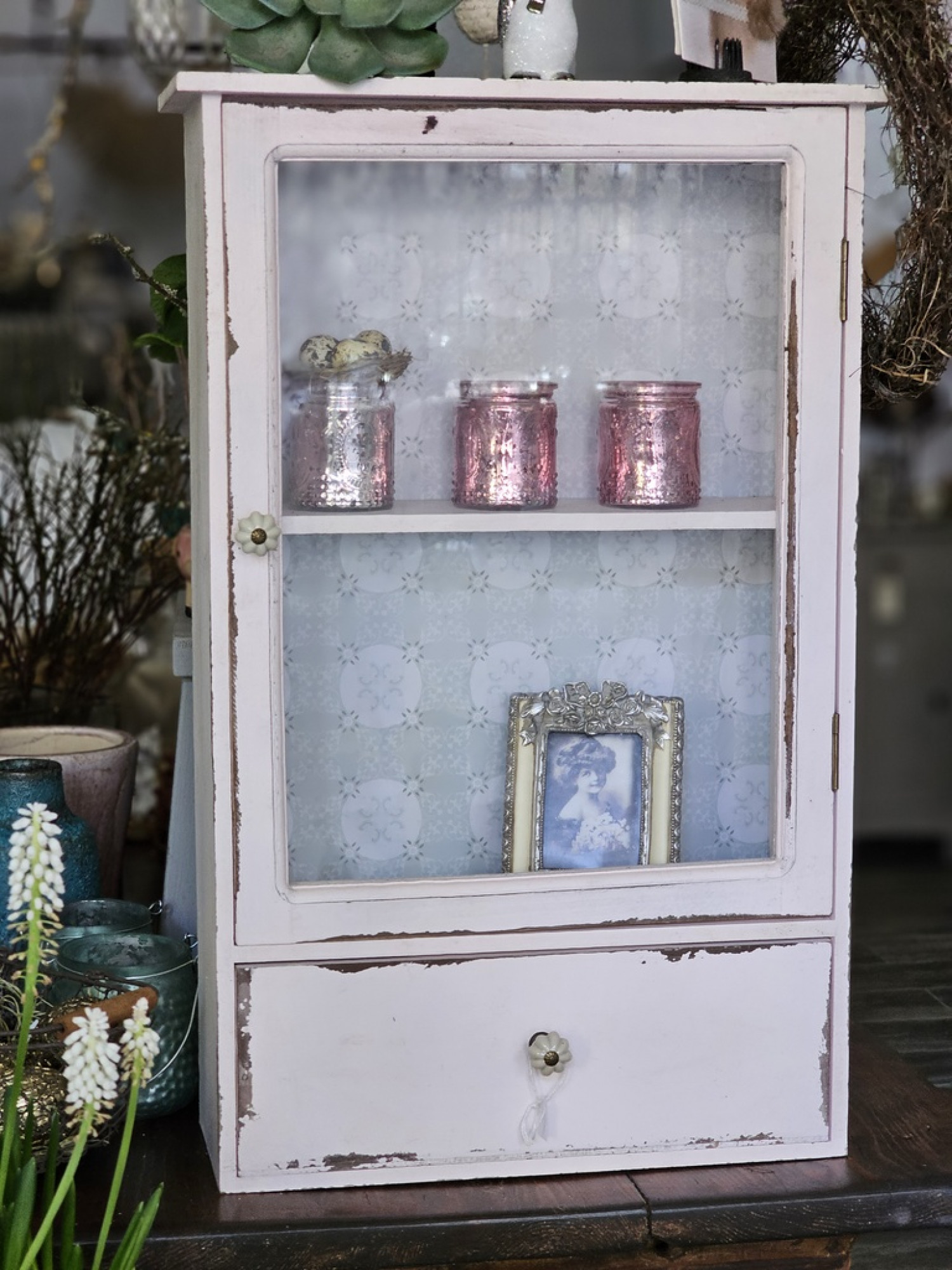 Vitrinenschrank Hängeschrank vintage zartrosa