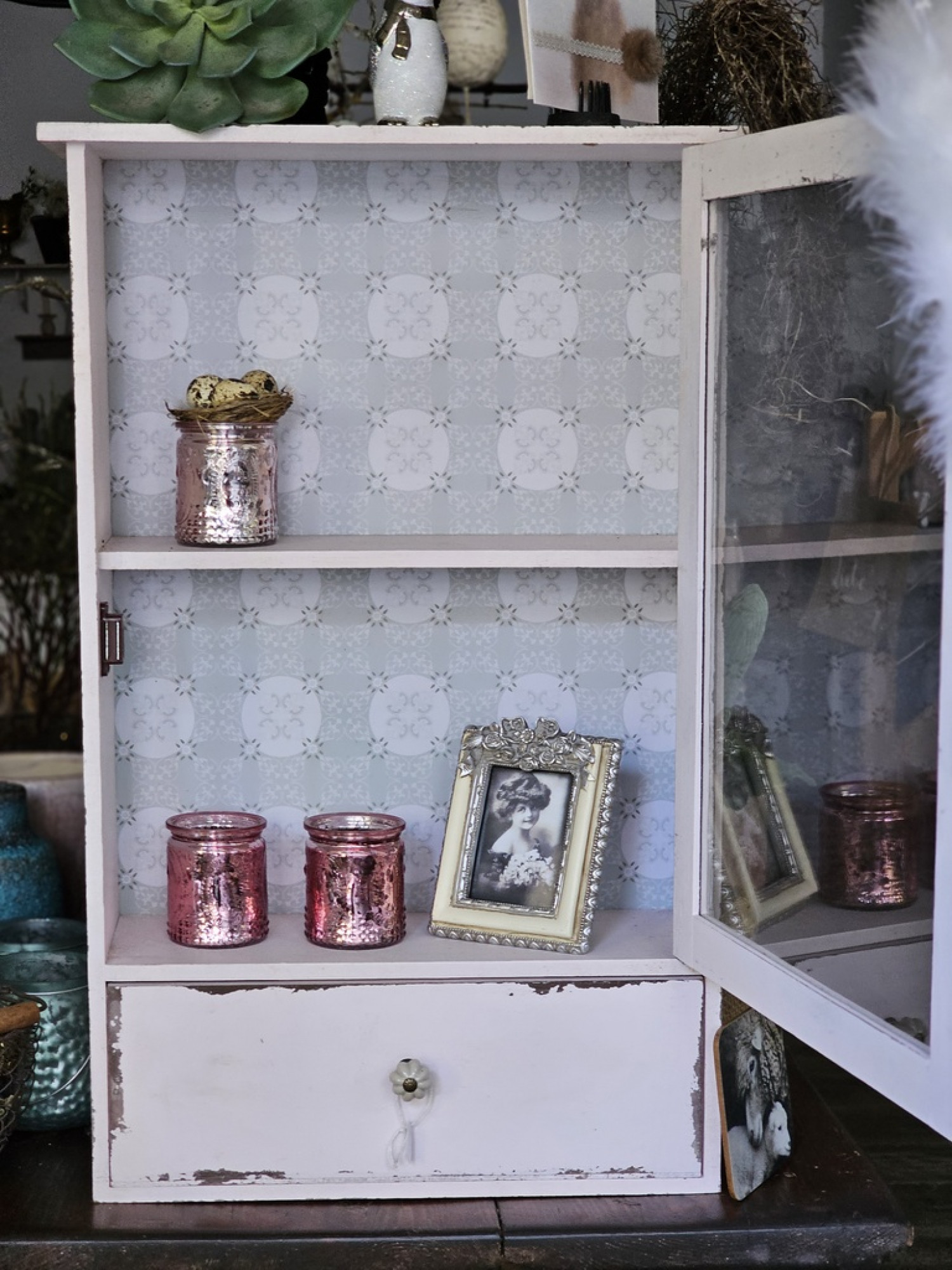 Vitrinenschrank Hängeschrank vintage zartrosa
