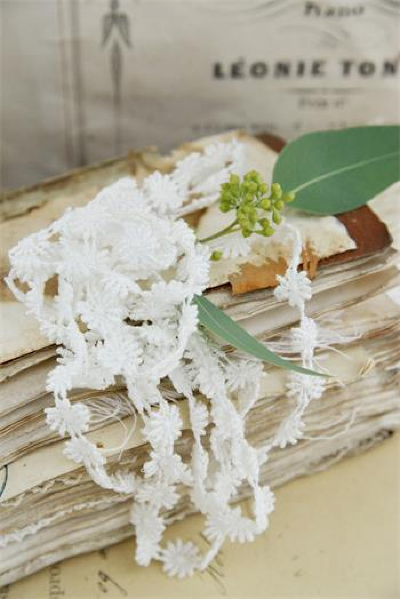 kleine Blumen Band zum Verzieren und Basteln