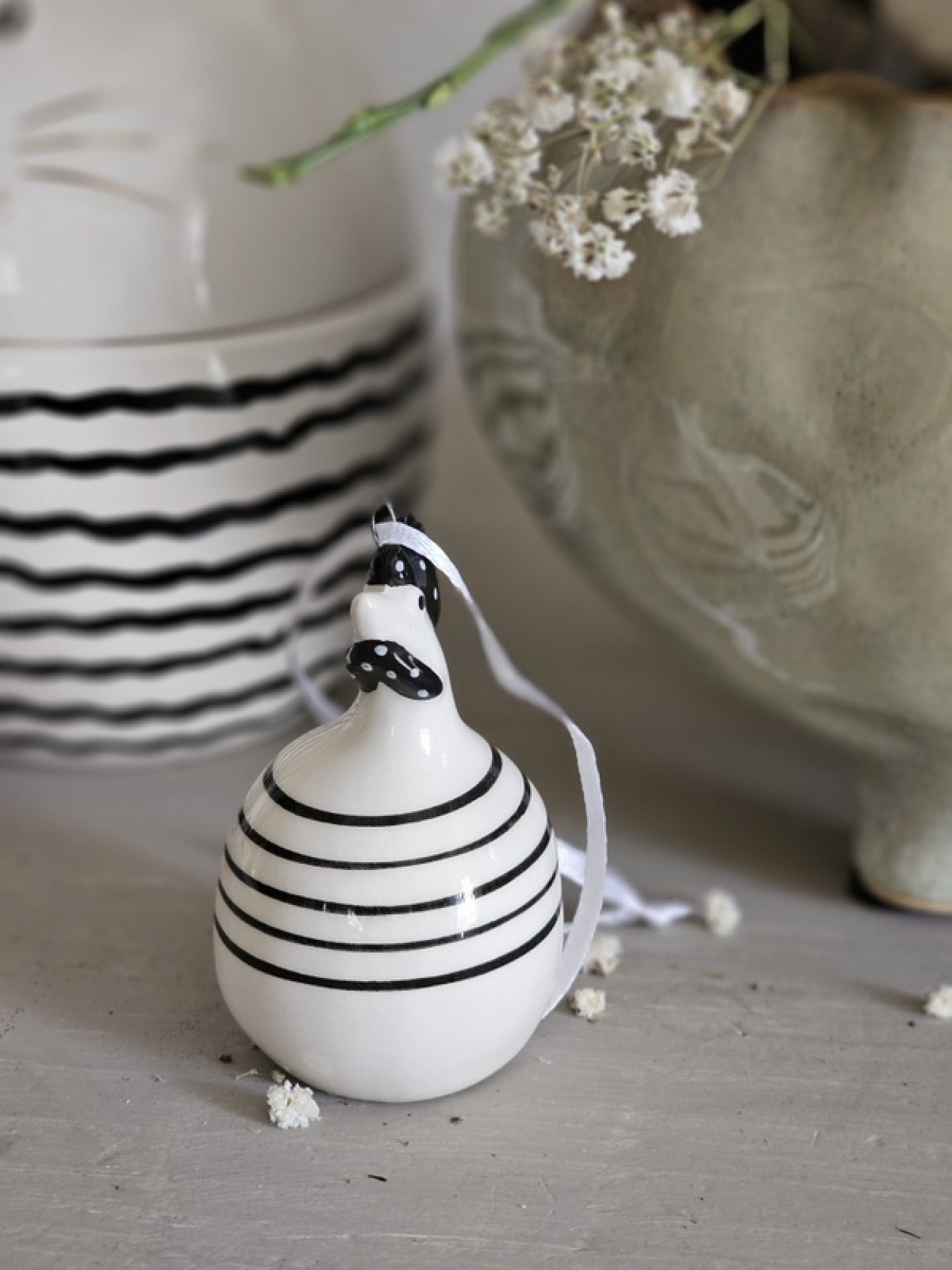 Oster Huhn Anhänger Keramik white black
