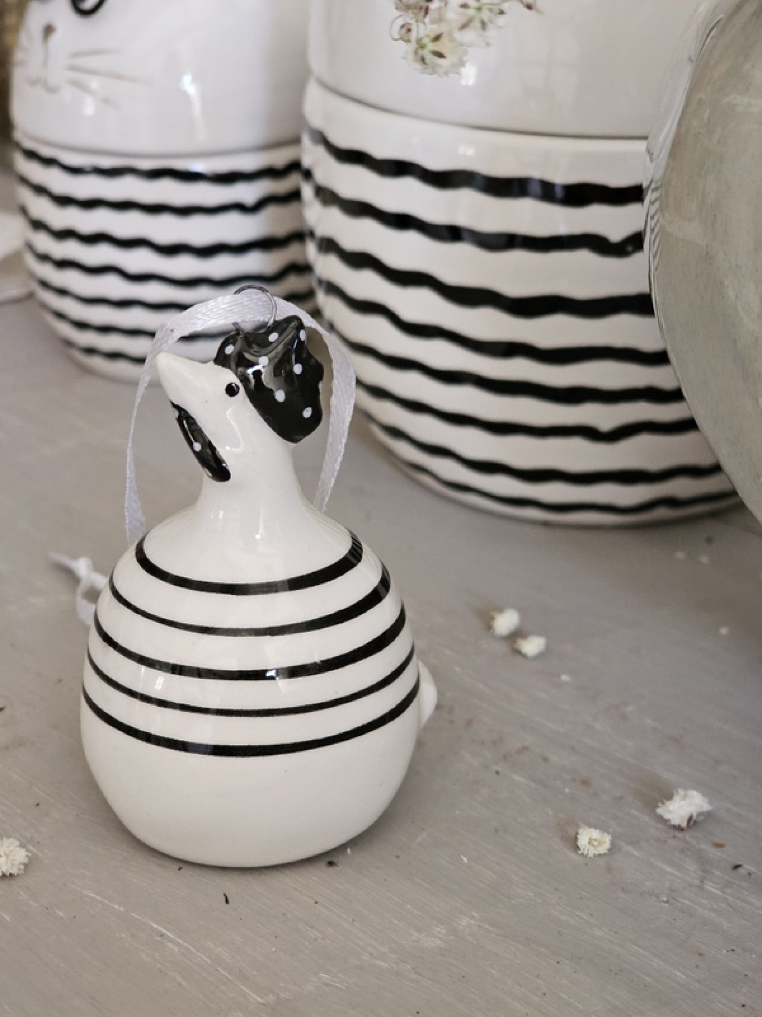 Oster Huhn Anhänger Keramik white black