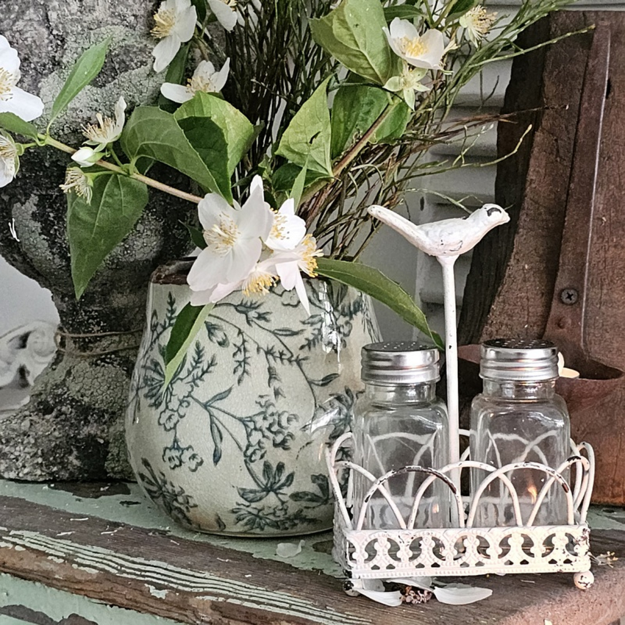 Salz & Pfefferhalter cream Metall Contry Charme