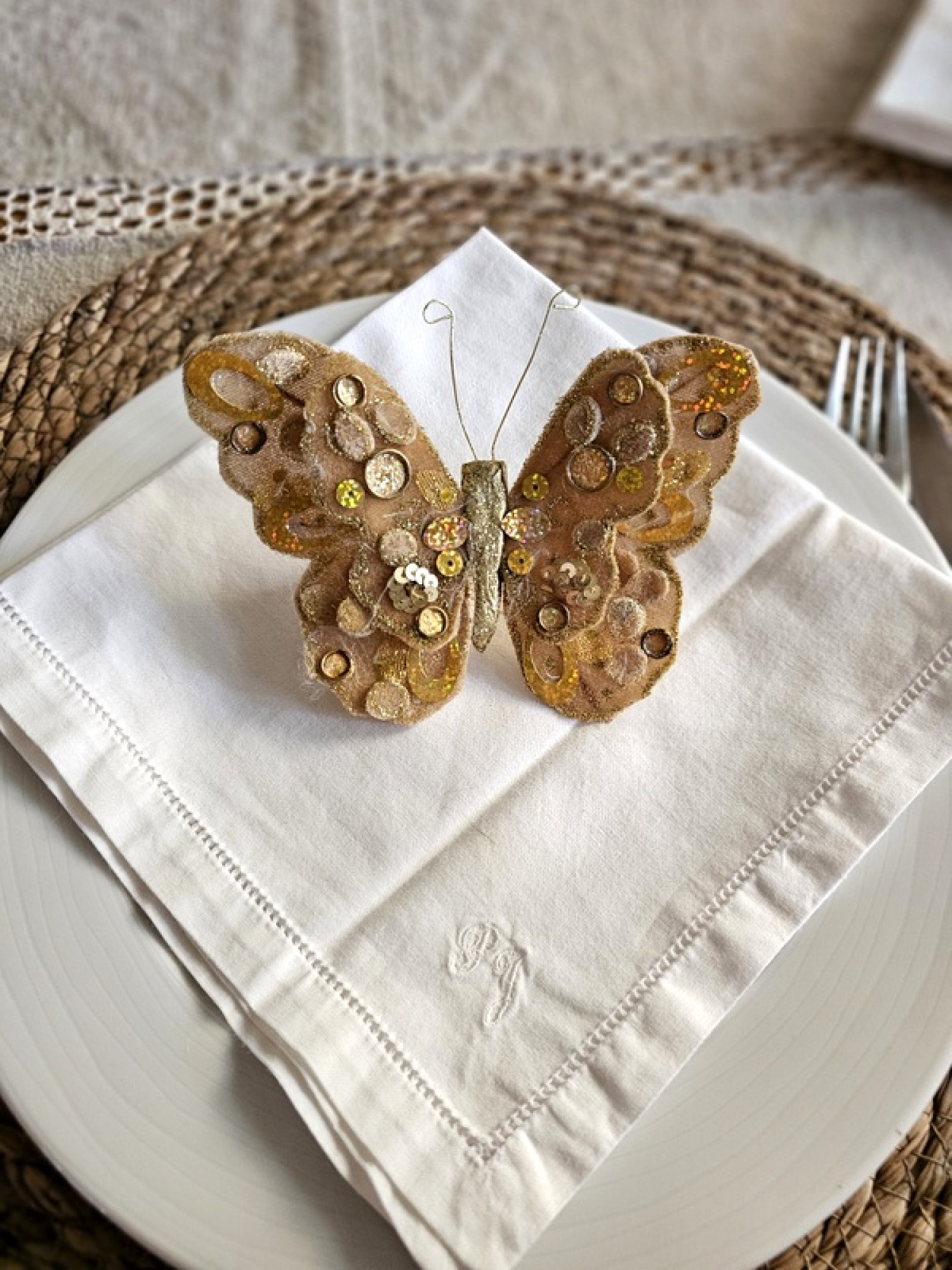 Schmetterling Deko altgold