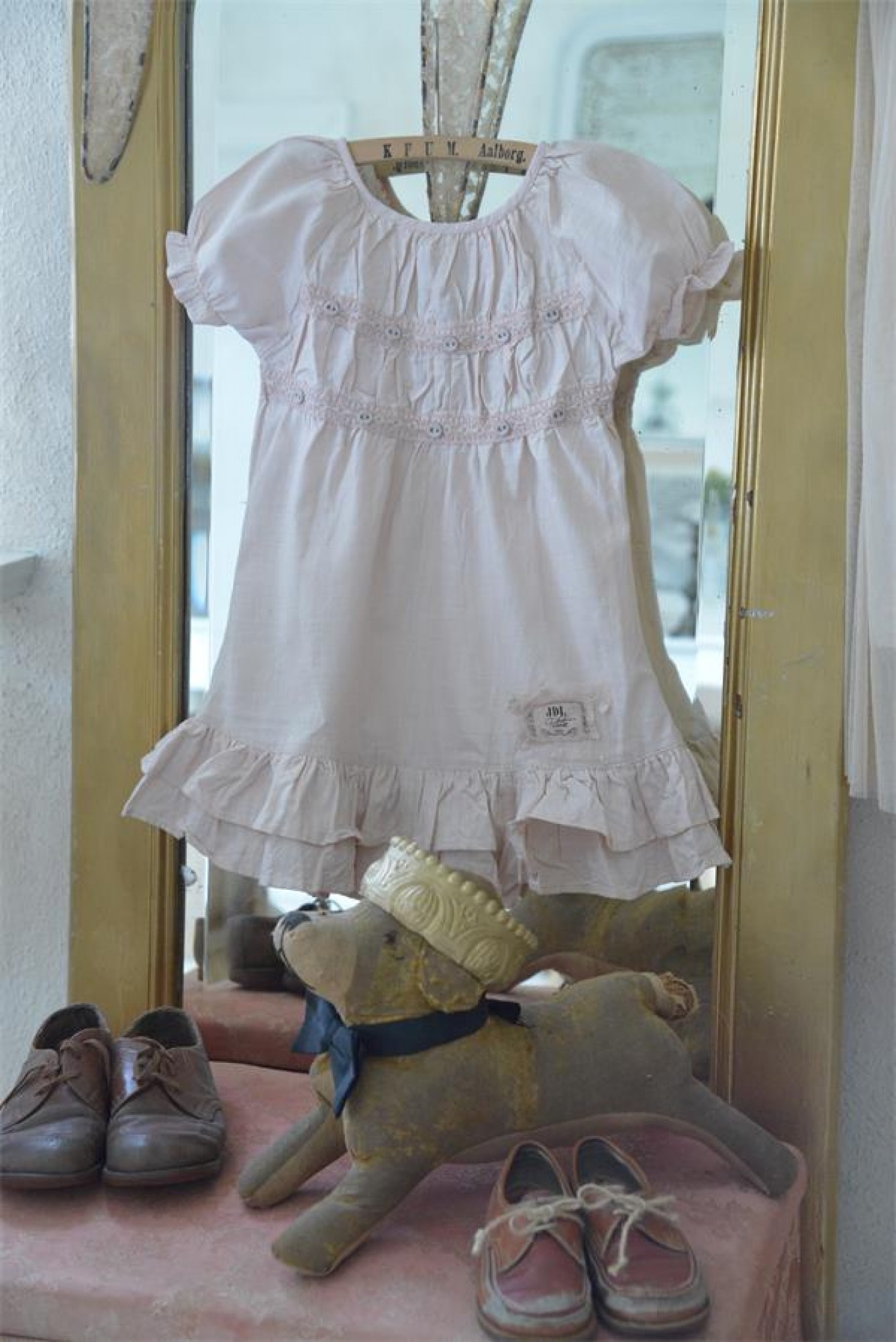 Vintage Kinderkleid beige