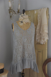Hängekleidchen Bluse Spitze light  Jeanne d' Arc